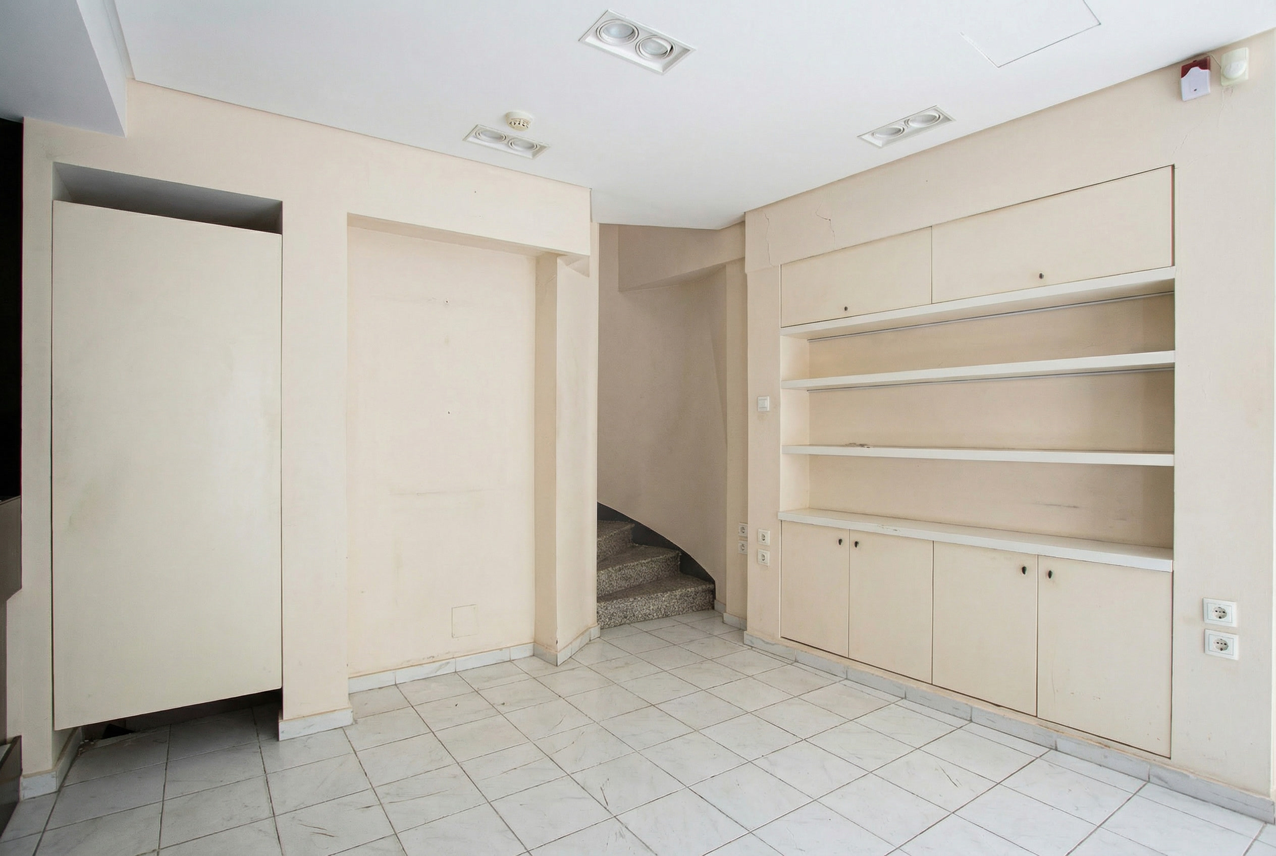 Ανακαίνιση Εμπορικού καταστήματος 